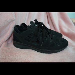 Black Nike Shoes